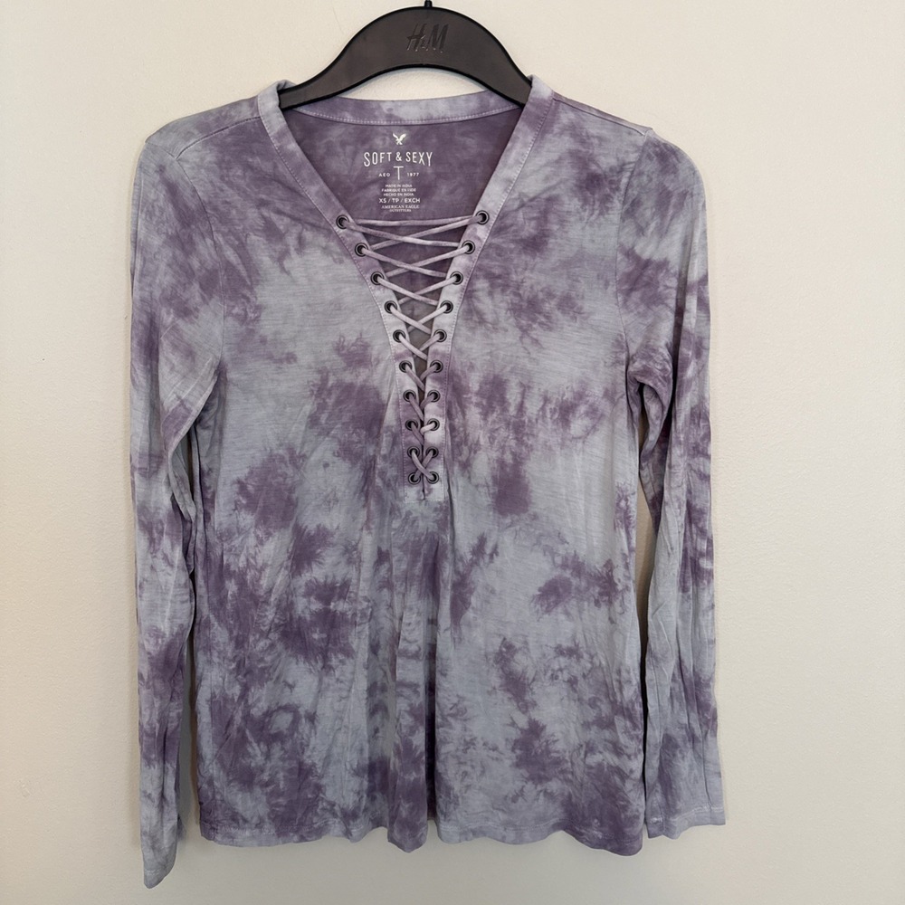 American Eagle Soft Sexy T-Shirt Womens XS Purple Tie Dye Lace Up Vneck Boho